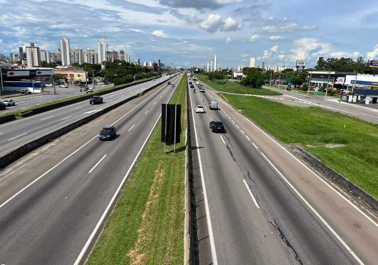 Nova frente de obras tem início na Via Dutra entre os km 154 e 151