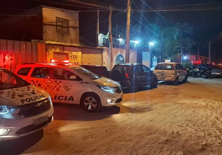 Operação conjunta contra perturbação do sossego público fiscaliza bares em Guaratinguetá