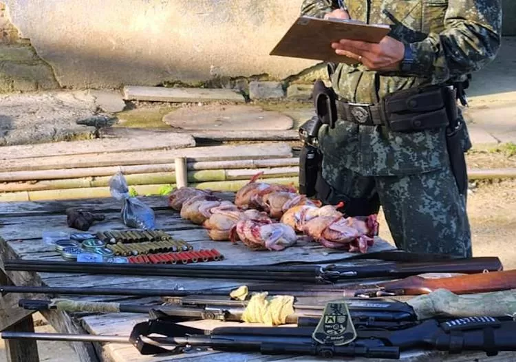 Homem é preso por caça ilegal e posse irregular de arma de fogo no bairro Caninhas