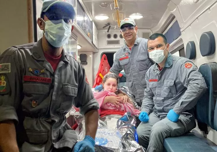 Bombeiros auxiliam parto de emergência no bairro do Belém