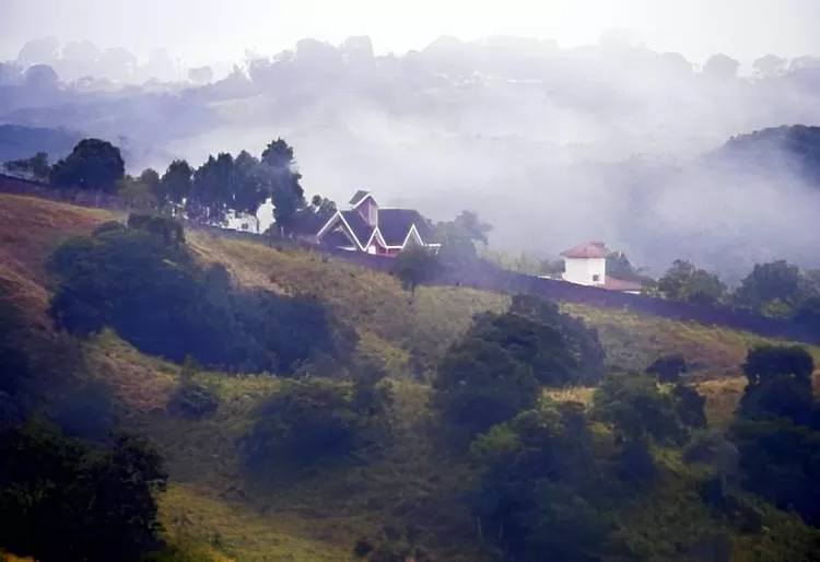 Chuva só dará trégua a partir da quarta-feira quando a temperatura deve entrar em declínio