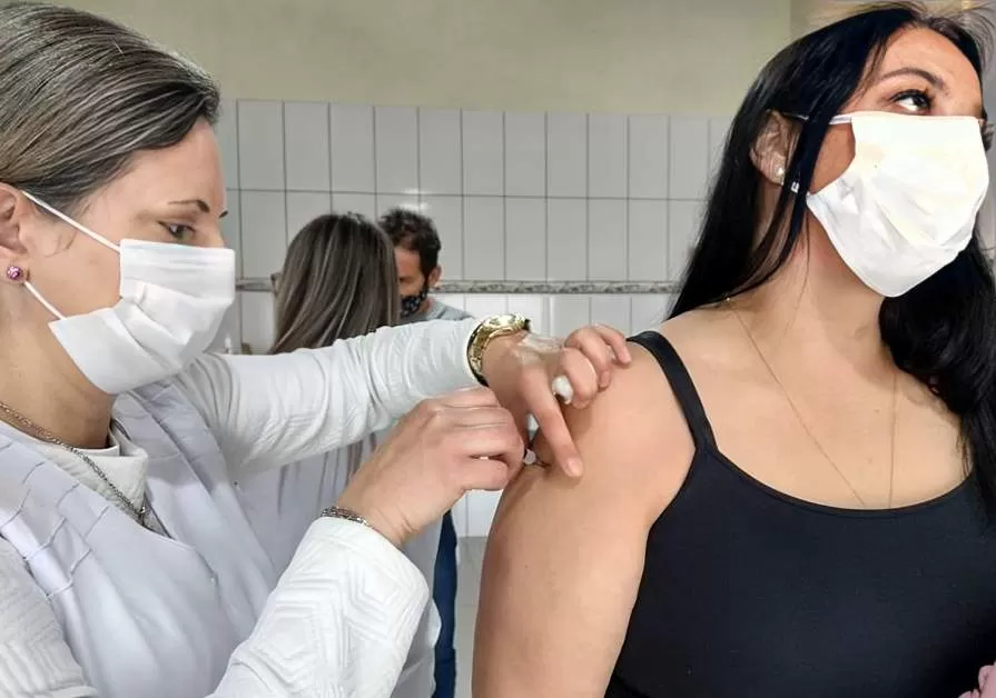 Pindamonhangaba segue esta semana com horário ampliado para aplicação de vacinas 