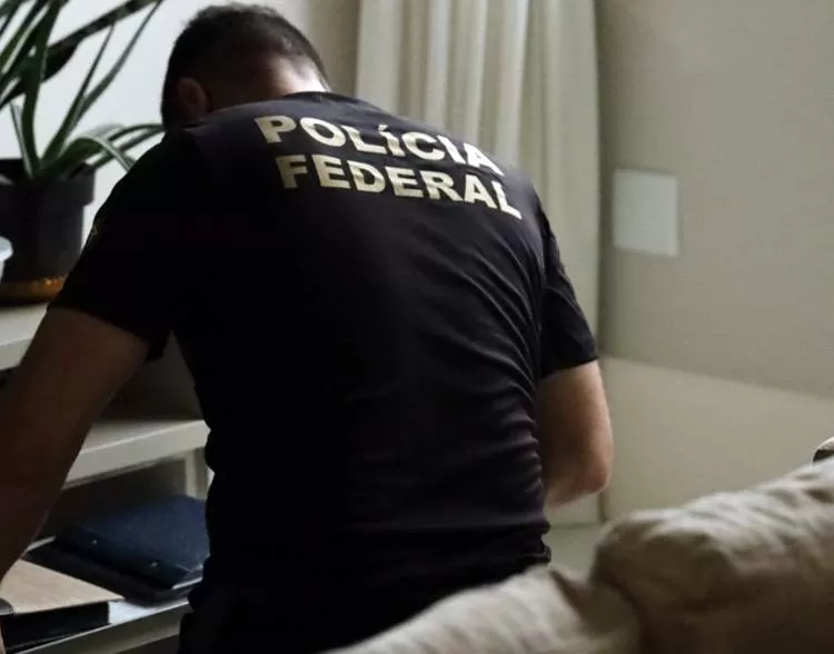 Polícia Federal prende dupla investigada por compartilhamento de imagens de abuso sexual infantojuvenil 