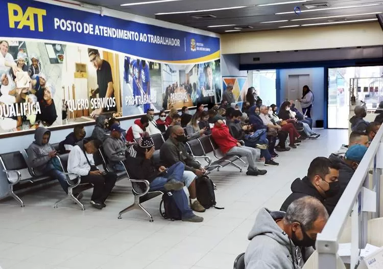 PAT de São José dos Campos inicia a semana com 738 vagas de emprego