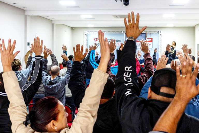 Trabalhadores aprovam e Avibras anuncia prorrogação do layoff por mais cinco meses