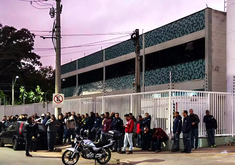 Trabalhador tem a perna esmagada durante acidente em empresa instalada no bairro Chácaras Reunidas