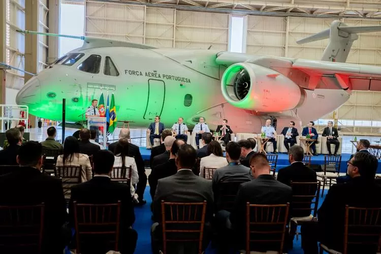 Força Aérea Portuguesa recebe segunda aeronave multimissão KC-390 Millennium