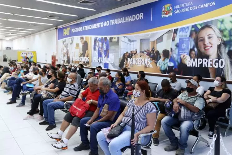 PAT joseense abre o mês de julho com oferta de 585 vagas no mercado de trabalho