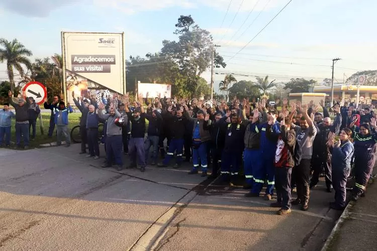 Trabalhadores da GV do Brasil promovem ato por reajuste salarial e outras reivindicações