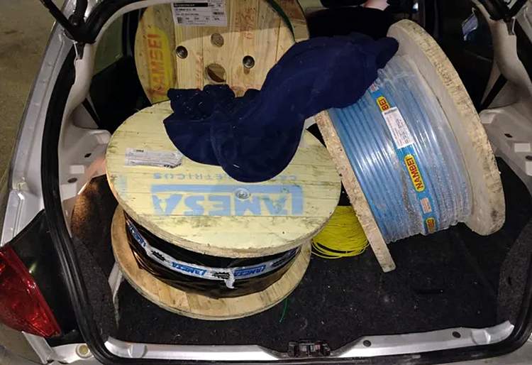 PM prende três suspeitos de roubo de fios de cobre em São Luiz do Paraitinga