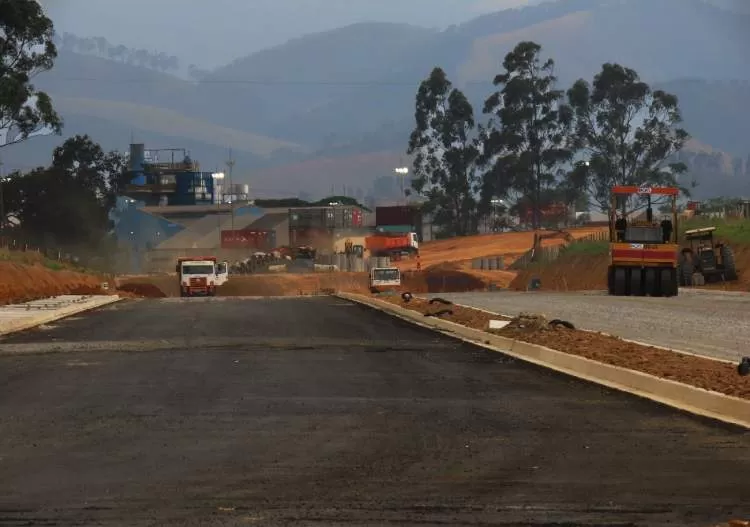 MRS participa de cerimônia do lançamento de viaduto da Avenida Estrutural sobre a linha férrea 