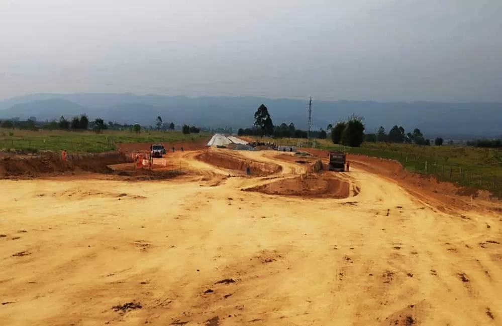 Tem início o aterro para construção do viaduto da Via Estrutural no distrito de Moreira César