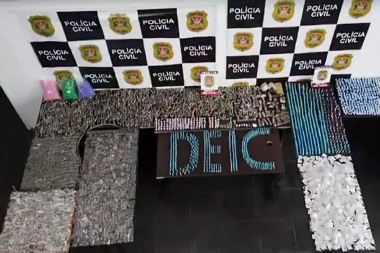 Polícia estoura armazém do tráfico no bairro Bem Viver e apreende 15 quilos de drogas