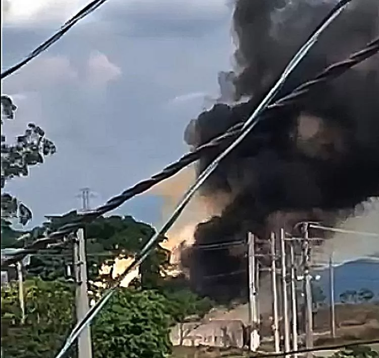 Falha técnica provoca incêndio em subestação de energia no bairro Araretama