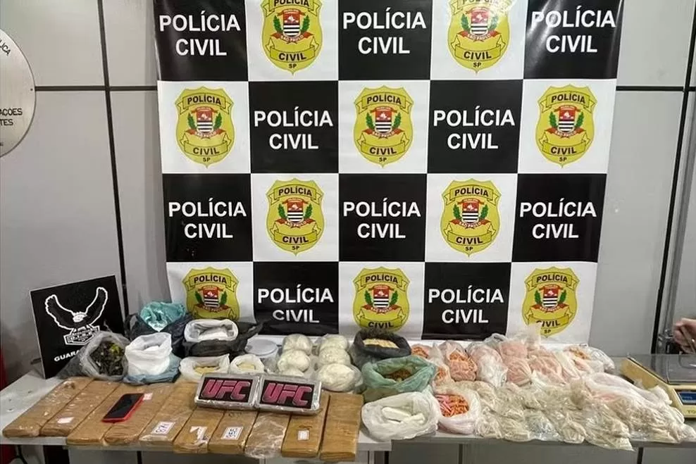 Polícia estoura esconderijo com 30 kg de drogas e apreende adolescente no Vale Histórico