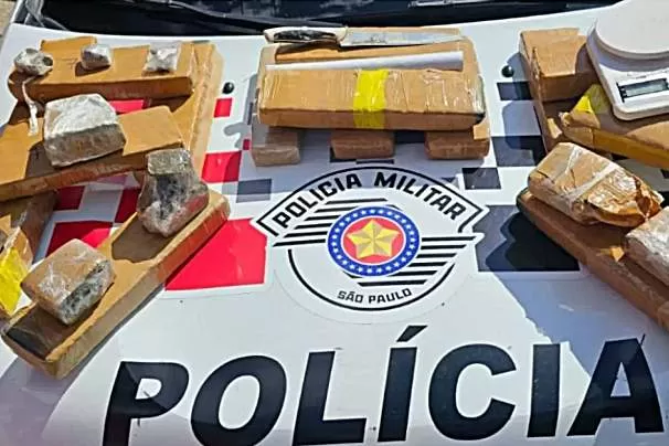 Polícia Militar faz prisão e apreende 16 quilos de maconha no bairro Jardim das Indústrias 