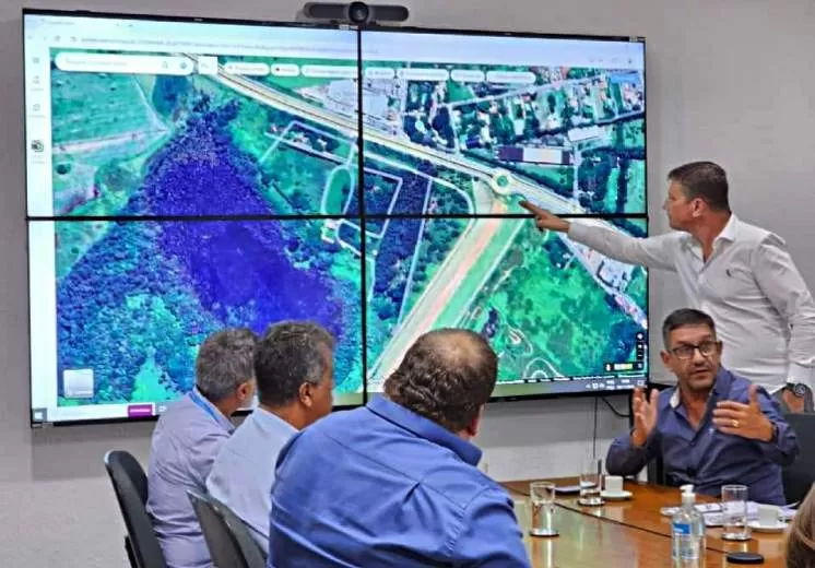 Prefeitura e DER discutem nova rotatória do Aeroclube e alças de acesso nas proximidades do Tenda 