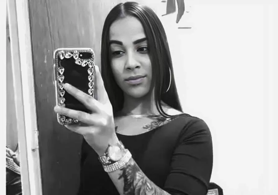 Jovem  de 19 anos é morta a tiros na madrugada deste domingo