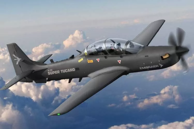 Embraer encerra 2024 com a venda de quatro aeronaves A-29 Super Tucano para cliente na África 