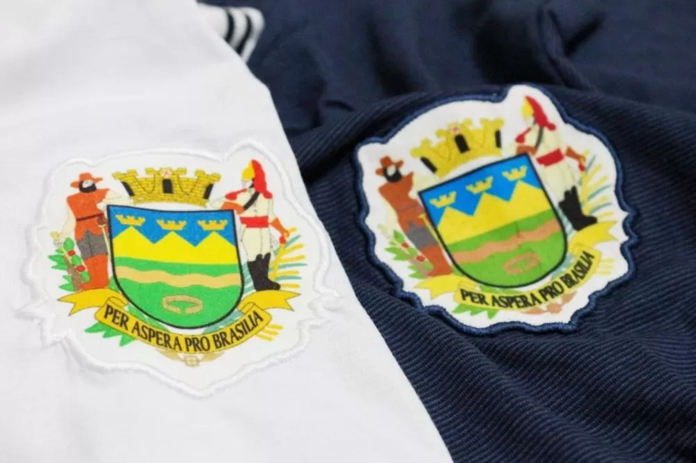 Sérgio Victor define compra de uniformes escolares após cancelar licitação aberta pela gestão passada