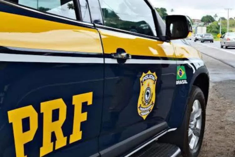 Ciclista de 54 anos morre atropelado por motocicleta na Via Dutra