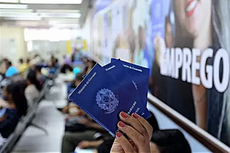 PAT joseense inicia a segunda-feira com nova relação de vagas de emprego 