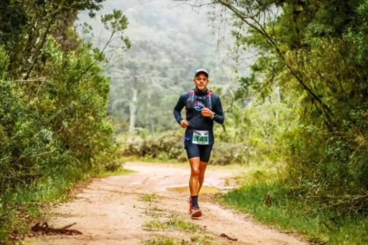 Ultramaratona Transmantiqueira 2025 tem largada neste sábado na cidade mais alta do Brasil