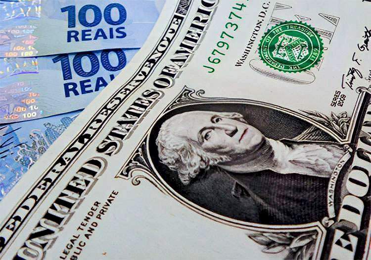 Ibovespa vira para o negativo e Dólar cai após dados fracos de emprego nos EUA