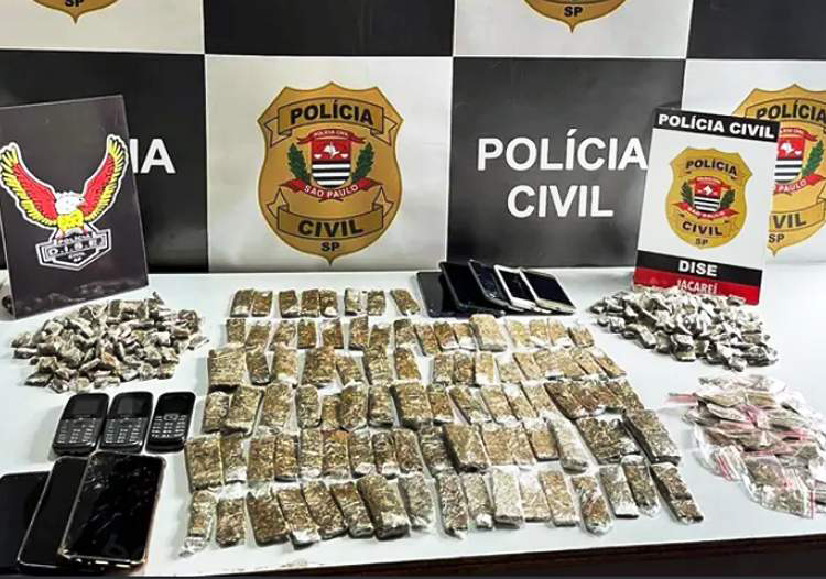 Polícia prende trio que operava esquema de distribuição de drogas no bairro Bandeira Branca