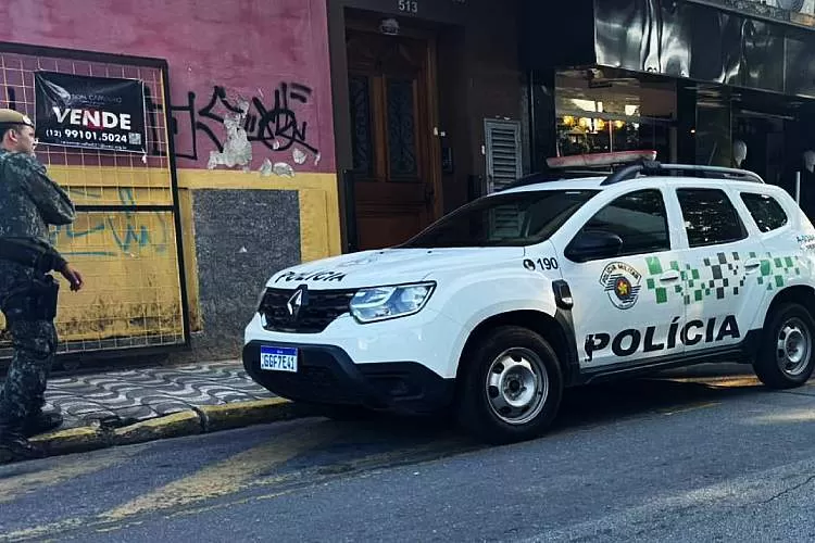 Polícia Ambiental encontra carcaças de animais em casa abandonada no centro de Pinda