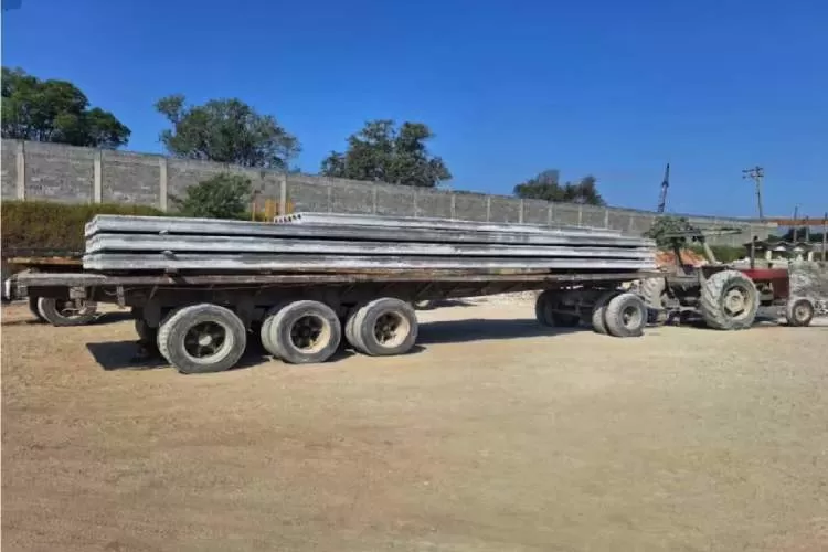 Funcionário de fábrica de artefafos de concreto morre prensado por trator  no bairro Paiol