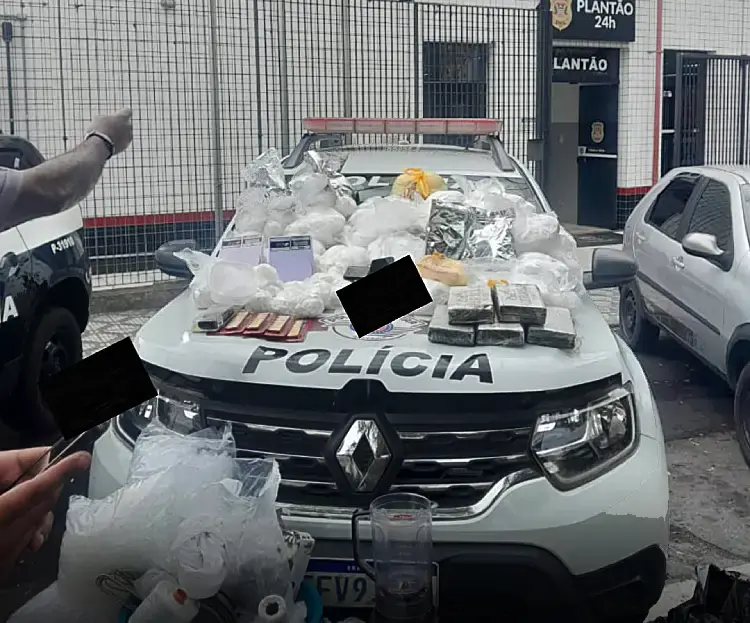 Operação Cavalo de Aço da PM prende criminoso em flagrante com 45 kg de drogas