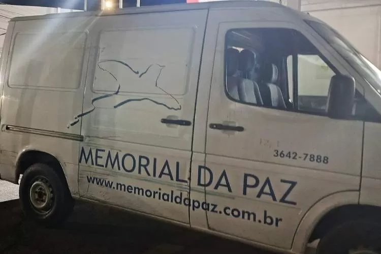 Assaltantes matam homem de 51 anos e fazem esposa refém no bairro Goiabal