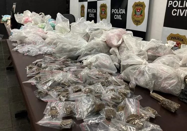 Polícia apreende grande quantidade de drogas na região alta de Taubaté