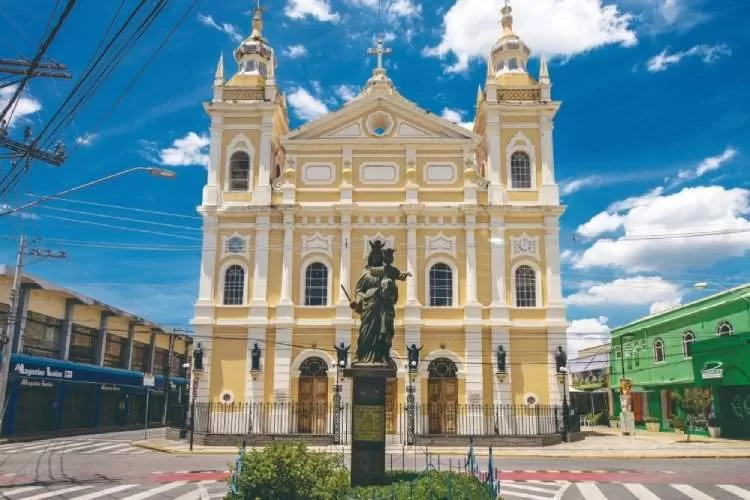 Templos religiosos de rica história passam por restauro no Vale do Paraíba