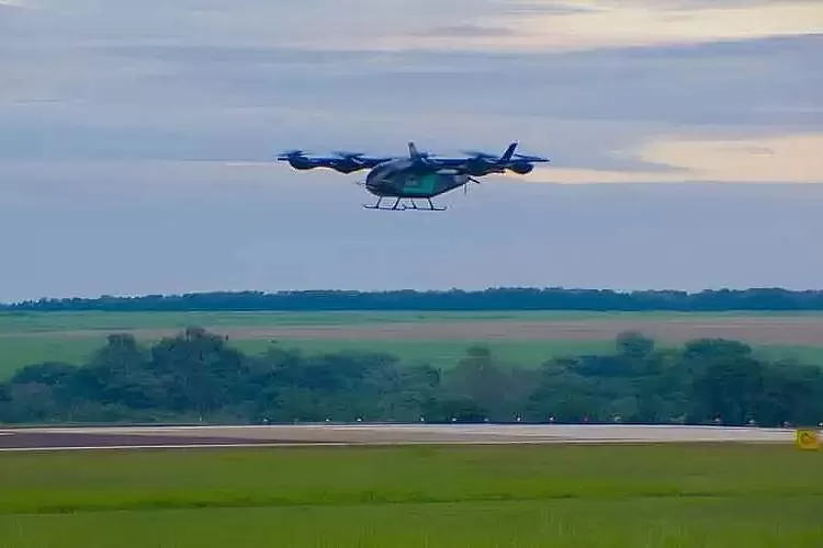 Eve realiza primeiro voo do protótipo do 'carro voador’ brasileiro