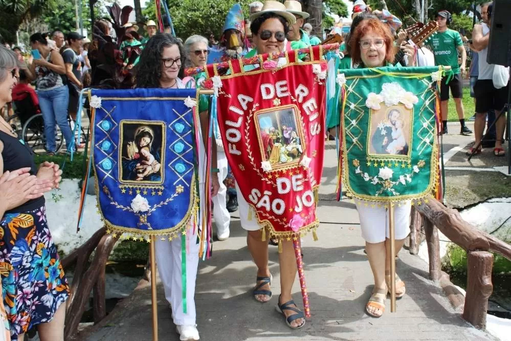Encontro de Grupos Folclóricos preserva a tradição da Folia de Reis no Vale do Paraíba