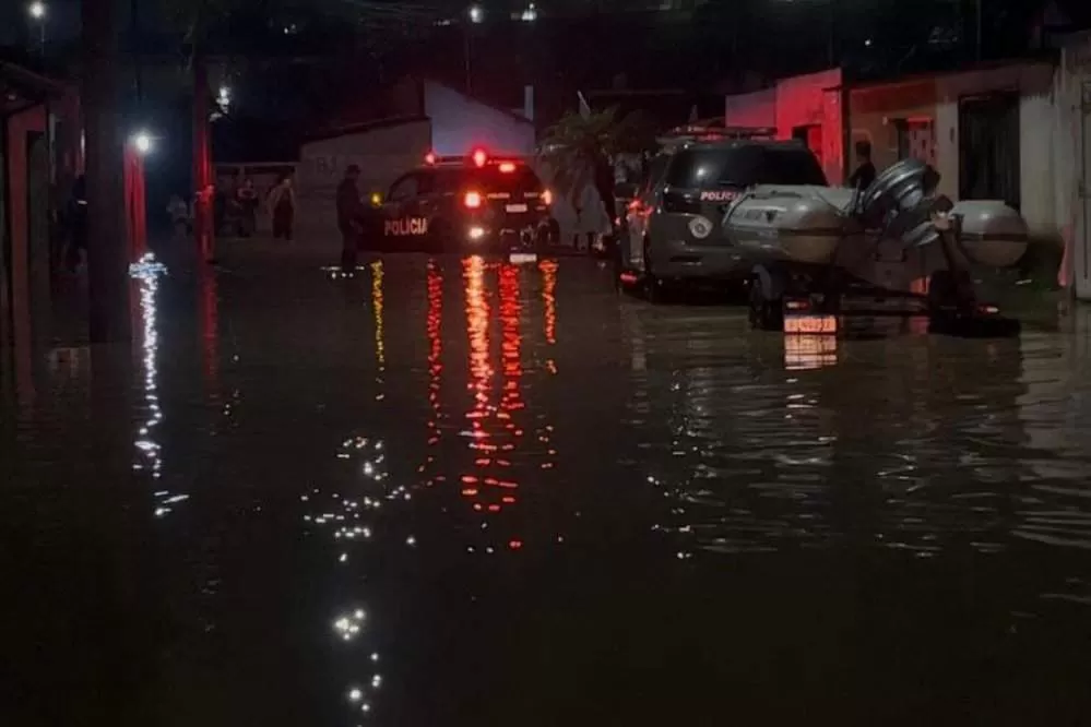 Defesa Civil mobiliza equipes para atender famílias atingidas por alagamento no Santa Tereza