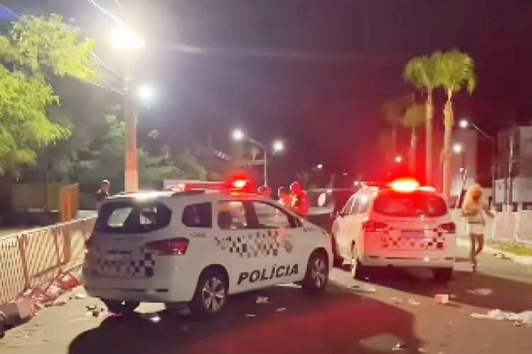 Jovem é morto com tiro na cabeça após desfile de bloco carnavalesco na Vila Paraíba