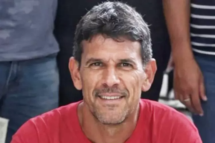 Homem de 58 anos é assassinado dentro da própria casa com espeto de churrasco