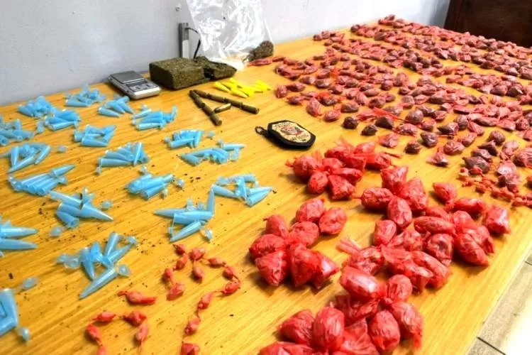 Polícia Civil prende traficante após denúncia de motoboy durante entrega no bairro do Belém