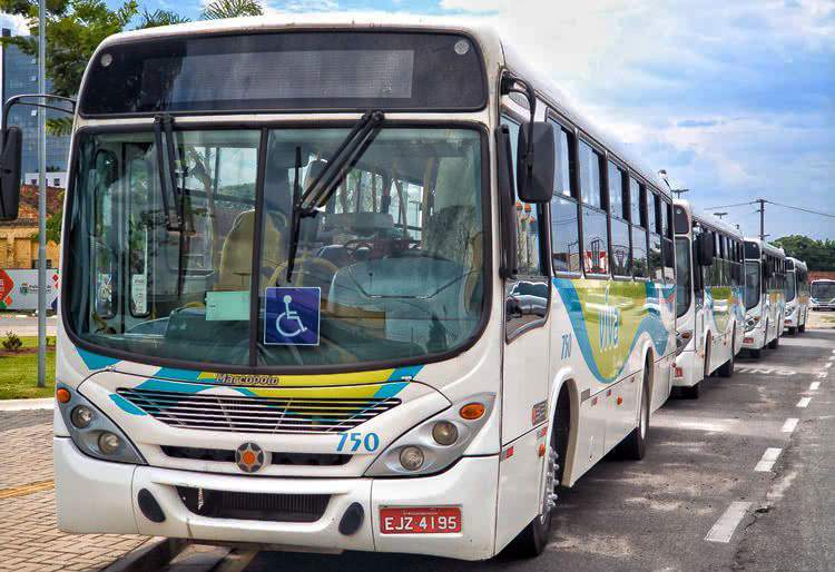 Usuários da Viva Pinda terão redução da passagem de ônibus e renovação da frota