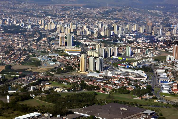 Saud sanciona lei de reforma administrativa para reduzir despesas de R$ 35 milhões no próximo triênio