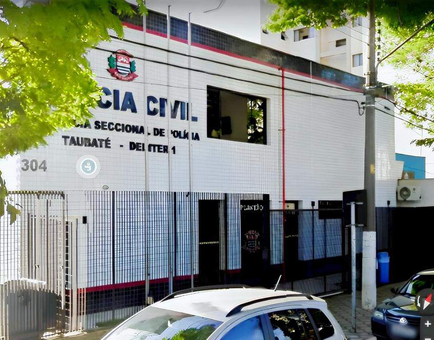 Homem é morto a tiros na garagem da própria casa no bairro Araretama 