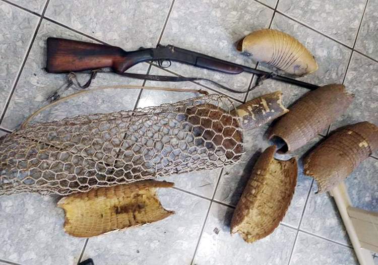 Polícia Ambiental prende homem por caça ilegal e posse de arma de fogo